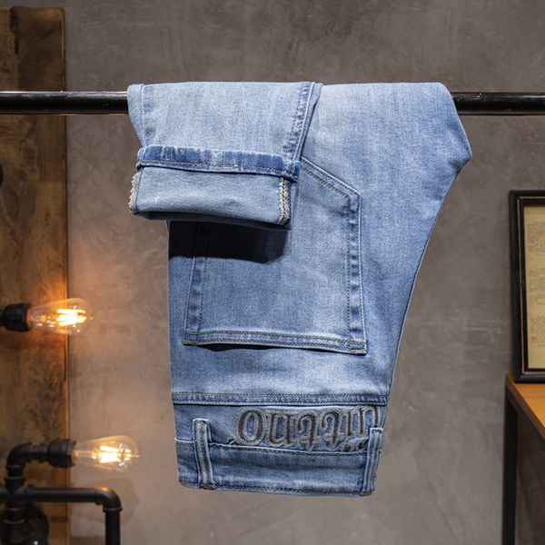 ブランドジーンズ正面デザイン